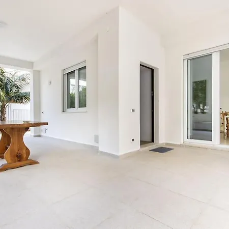 Maia Villa Palermo
